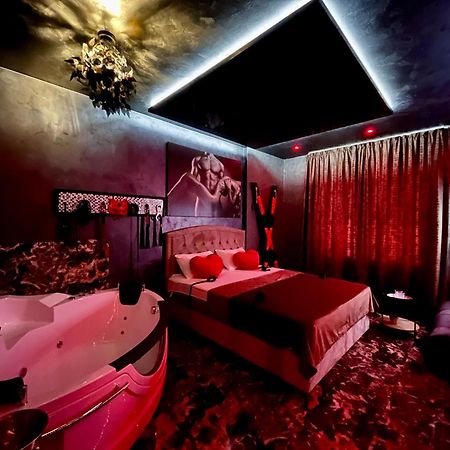 Love Room Bükreş Dış mekan fotoğraf