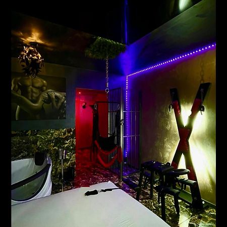 Love Room Bükreş Dış mekan fotoğraf
