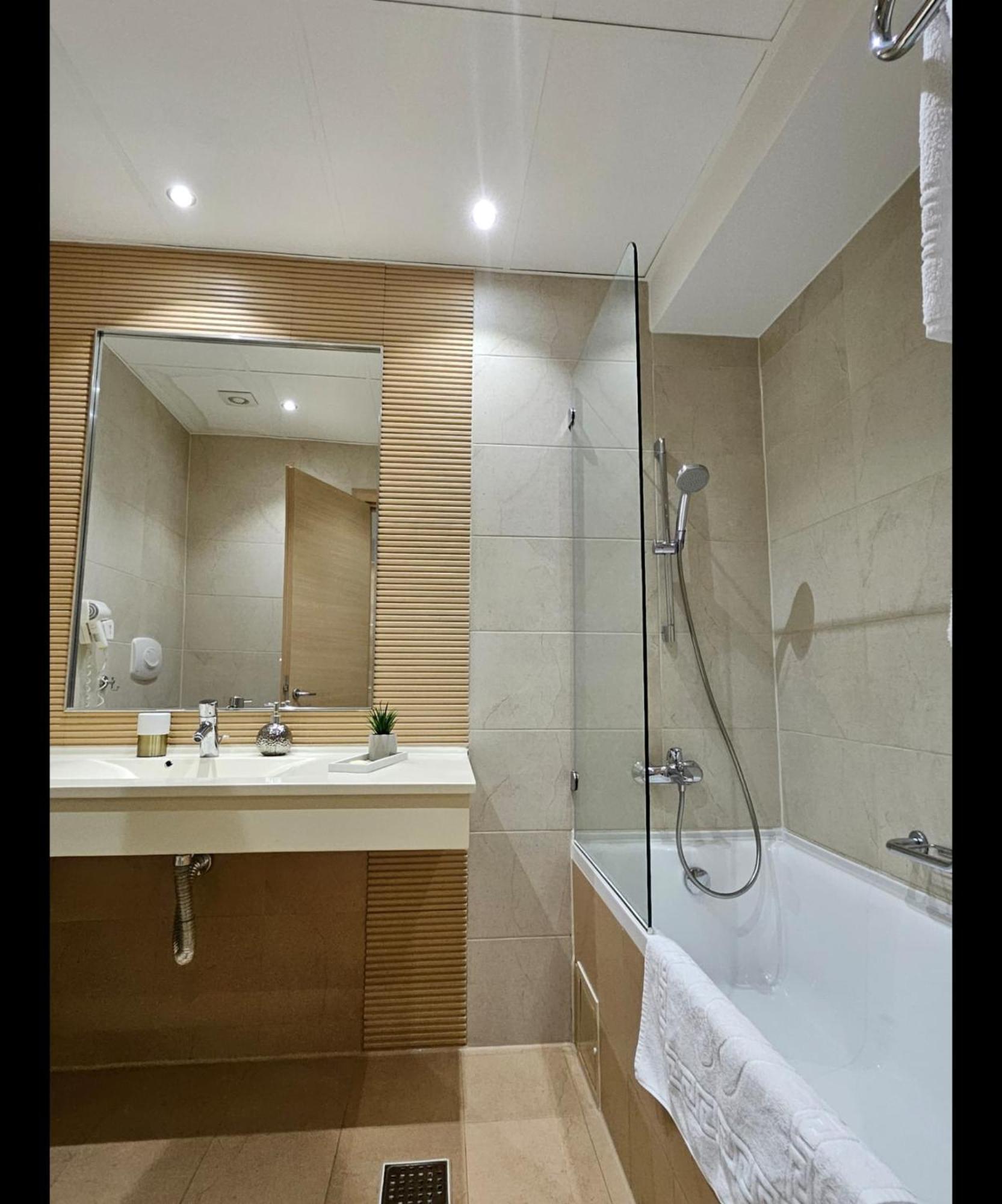 Love Room Bükreş Dış mekan fotoğraf