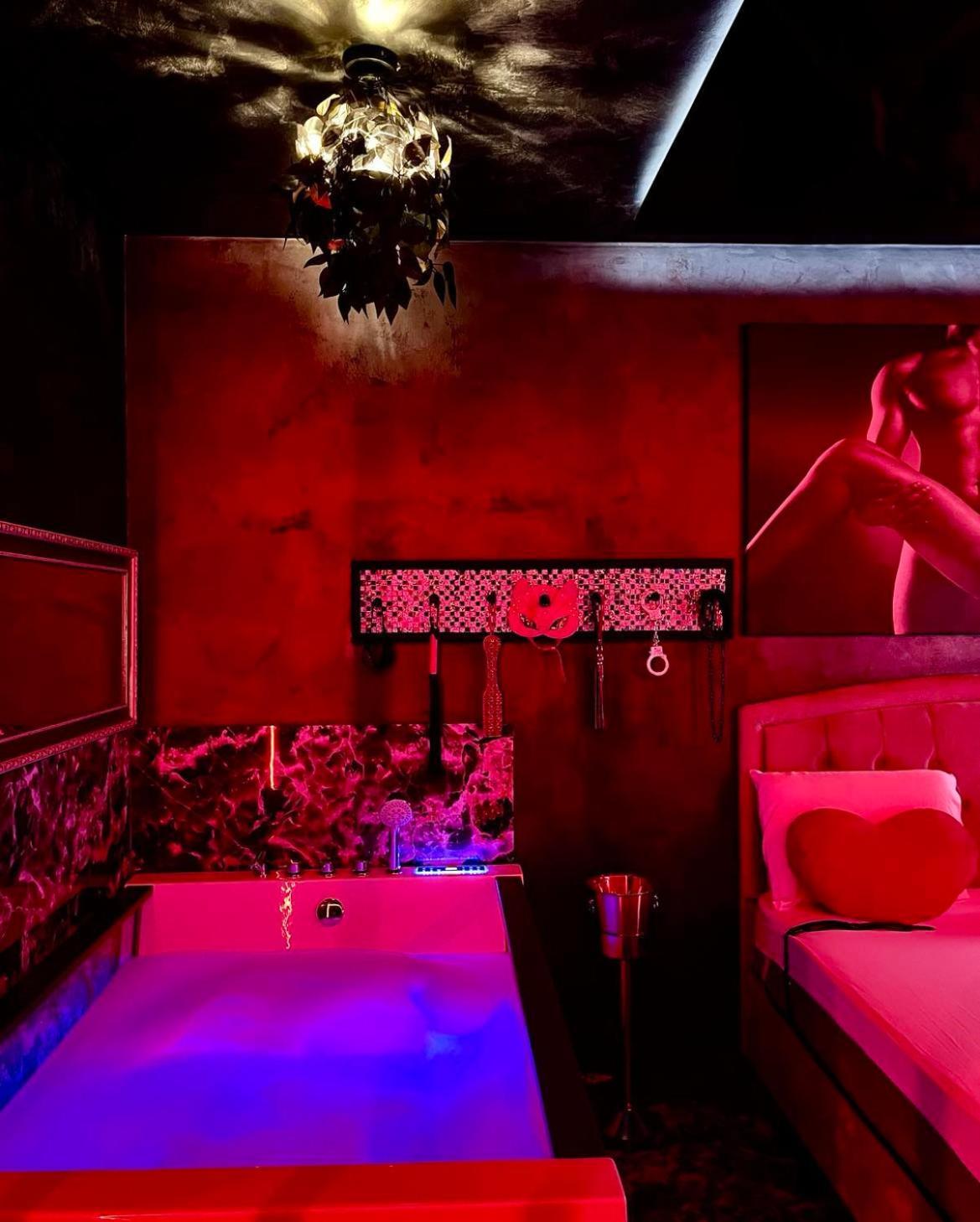 Love Room Bükreş Dış mekan fotoğraf